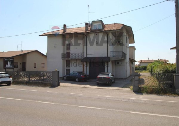 intera palazzina in vendita a Zanica in zona Padergnone
