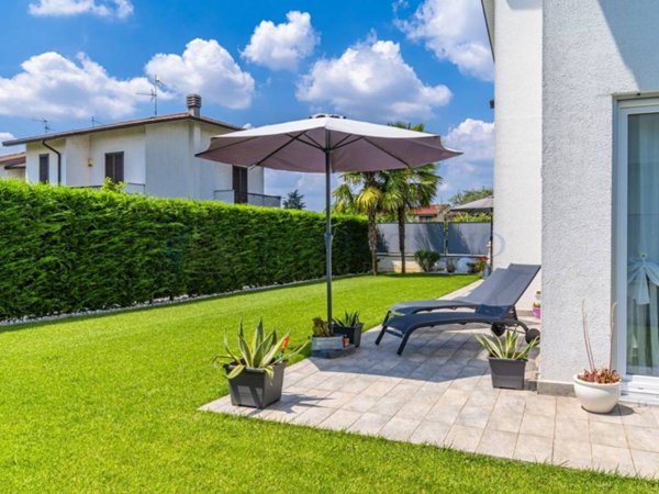 casa indipendente in vendita a Zanica