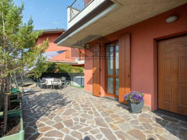 casa indipendente in vendita a Zanica in zona Padergnone