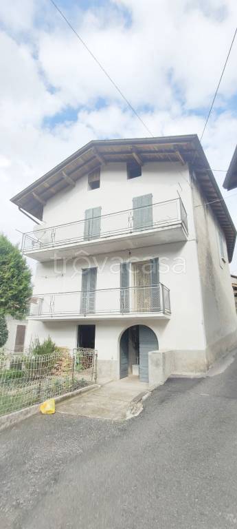 casa indipendente in vendita a Zogno in zona Ambria / Spino al Brembo