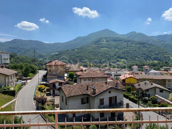 appartamento in vendita a Zogno in zona Endenna