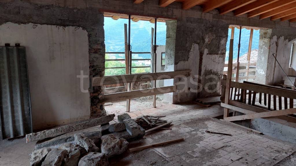 casa indipendente in vendita a Zogno in zona Stabello