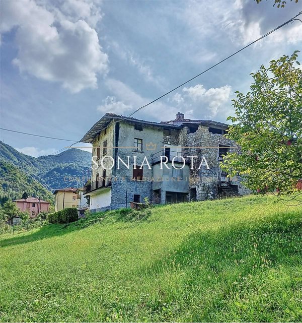 appartamento in vendita a Zogno in zona Poscante