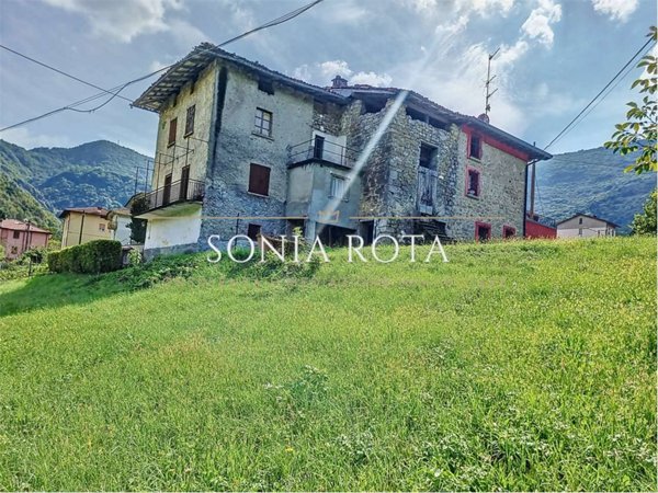 appartamento in vendita a Zogno in zona Poscante