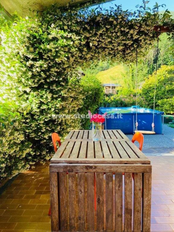 casa indipendente in vendita a Zogno in zona Ambria / Spino al Brembo