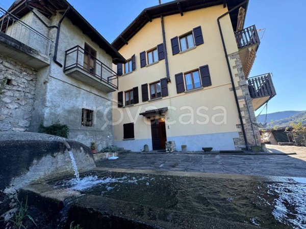 casa indipendente in vendita a Zogno