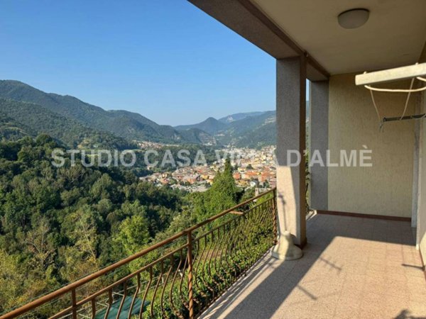 villa in vendita a Zogno in zona Endenna