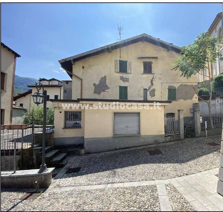 casa indipendente in vendita a Zogno
