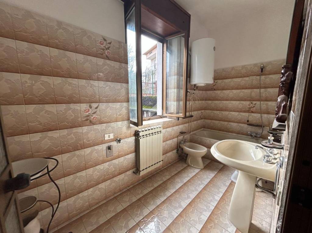 appartamento in vendita a Zogno in zona Grumello de' Zanchi
