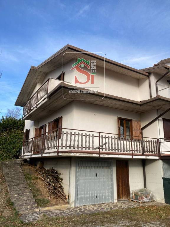 casa indipendente in vendita a Zogno in zona Stabello
