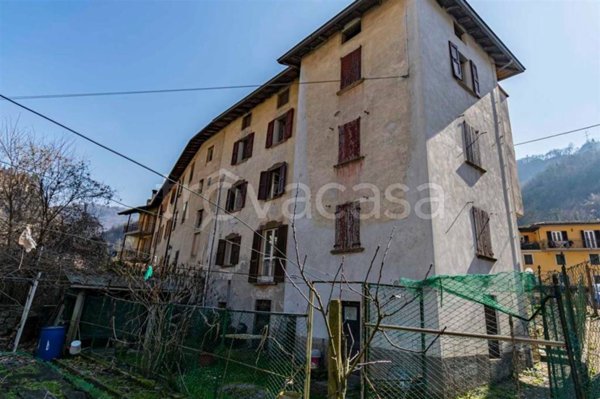 appartamento in vendita a Zogno in zona Ambria / Spino al Brembo