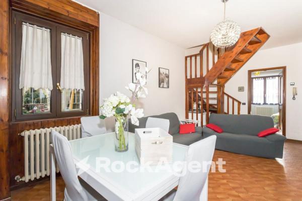 appartamento in vendita a Zogno in zona Endenna