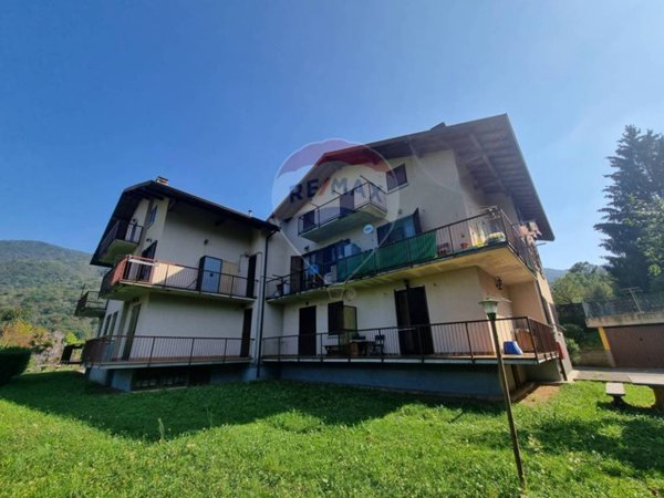 appartamento in vendita a Zogno in zona Poscante