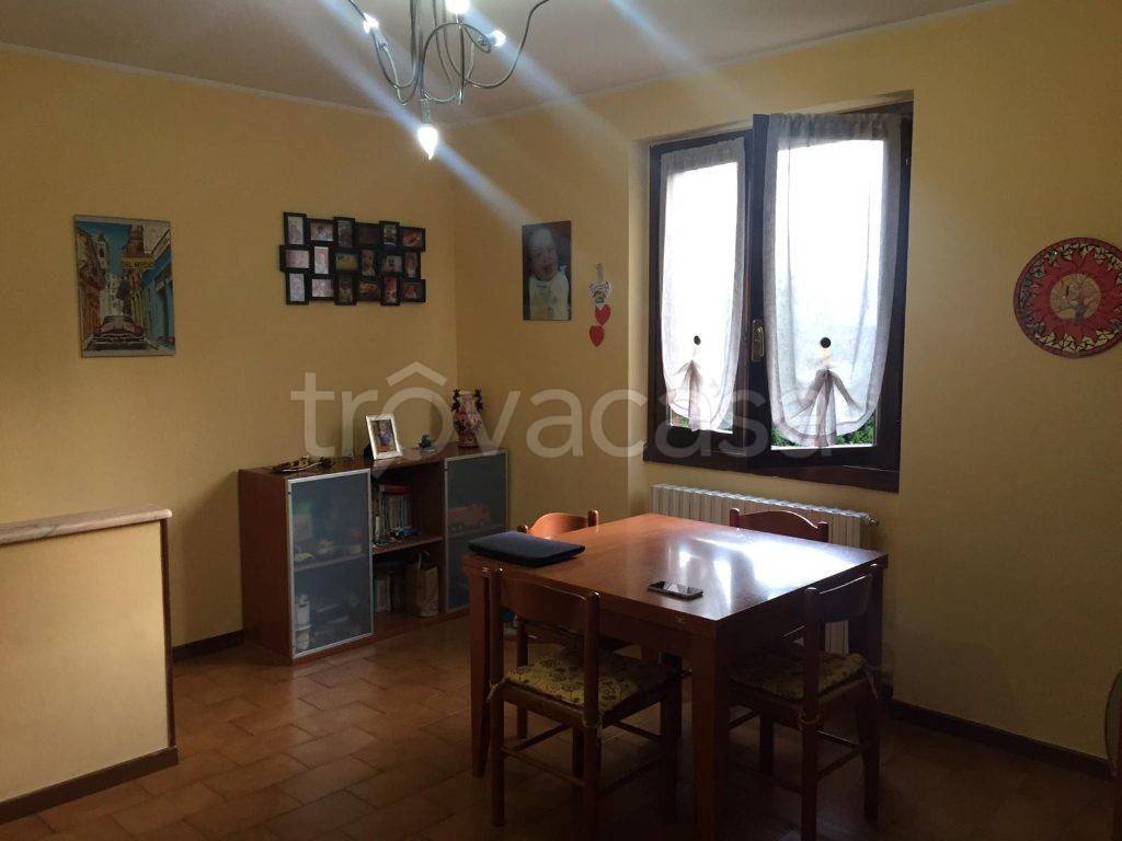 appartamento in vendita a Zogno in zona Ambria / Spino al Brembo