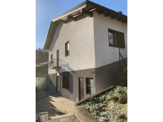 casa indipendente in vendita a Zogno