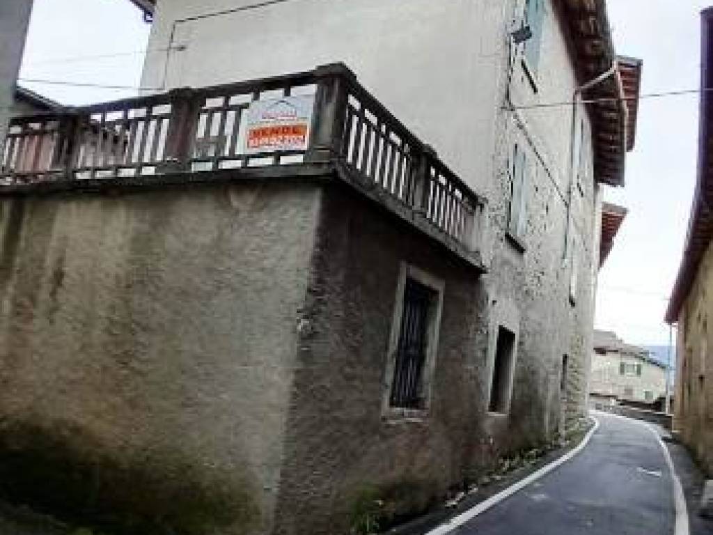 casa indipendente in vendita a Zogno in zona Stabello