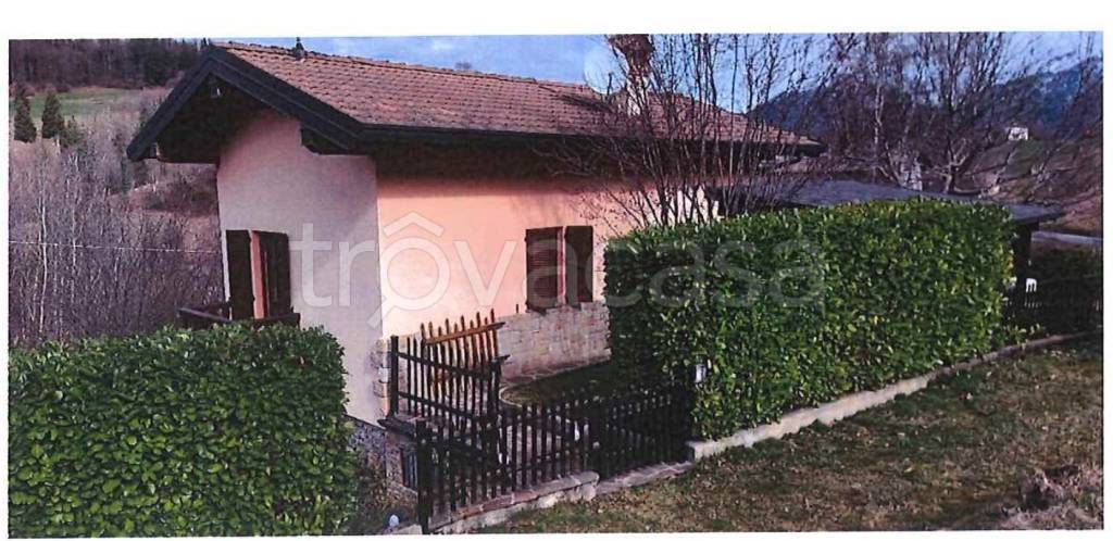 casa indipendente in vendita a Zogno