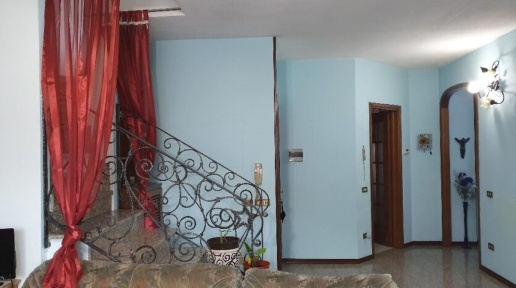 casa indipendente in vendita a Zogno