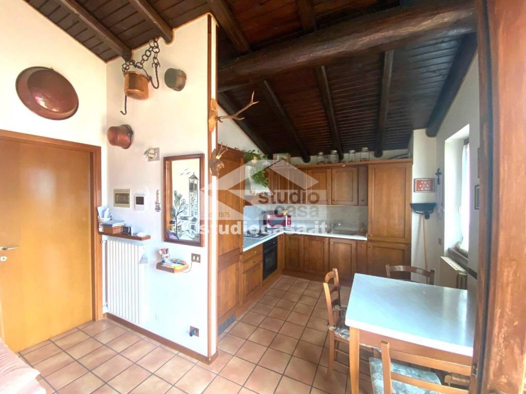 casa indipendente in vendita a Zogno