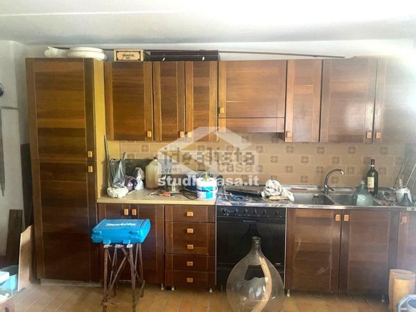 casa indipendente in vendita a Zogno in zona Ambria / Spino al Brembo
