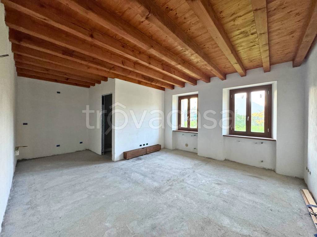 appartamento in vendita a Zogno in zona Poscante