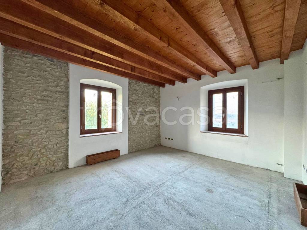 appartamento in vendita a Zogno in zona Poscante