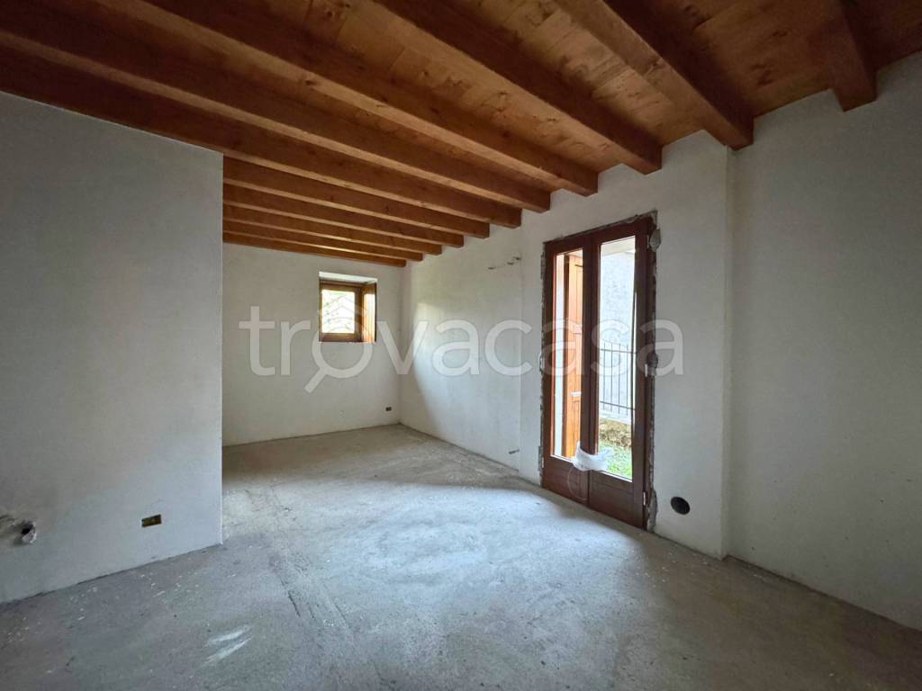 appartamento in vendita a Zogno in zona Poscante