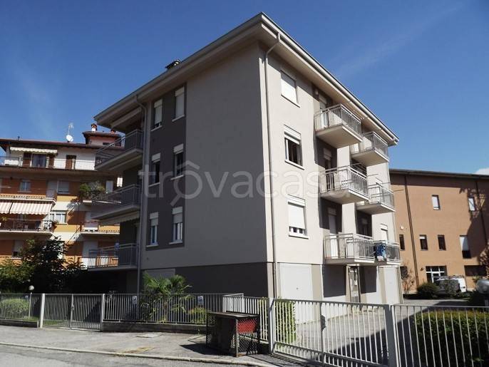appartamento in vendita a Zogno