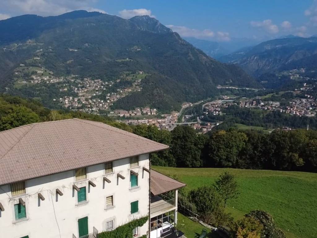 appartamento in vendita a Zogno in zona Poscante