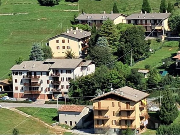 appartamento in vendita a Zogno in zona Miragolo San Marco