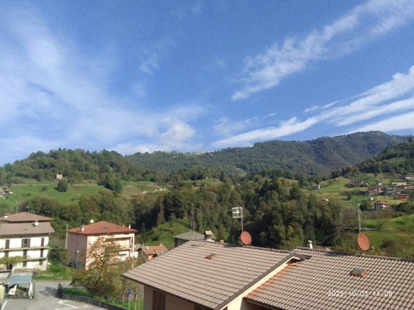 appartamento in vendita a Zogno in zona Poscante