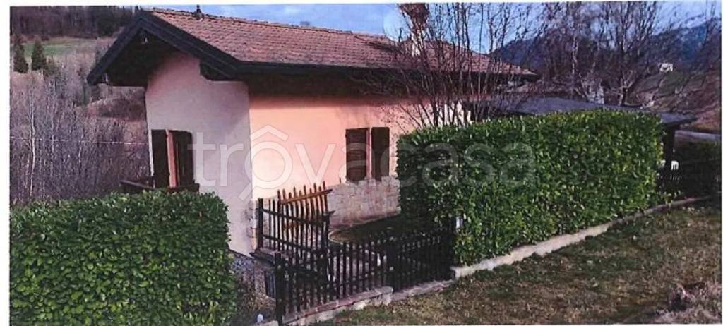 casa indipendente in vendita a Zogno