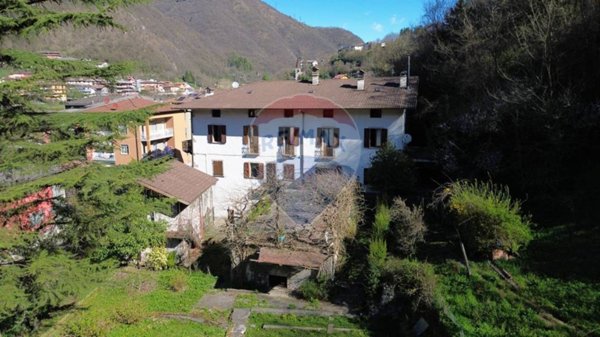 casa indipendente in vendita a Zogno