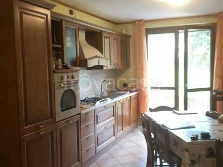 appartamento in vendita a Zogno in zona Stabello