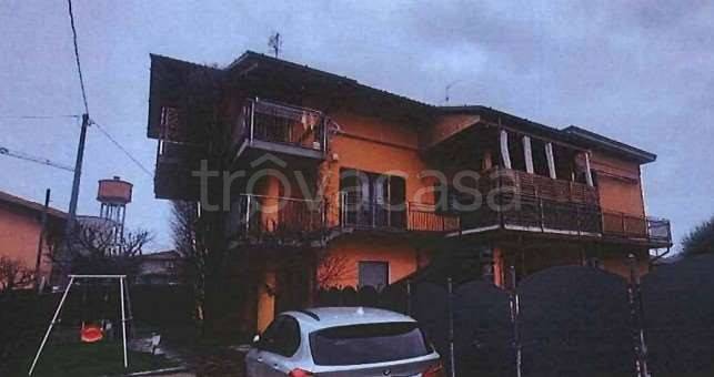 casa indipendente in vendita a Zogno