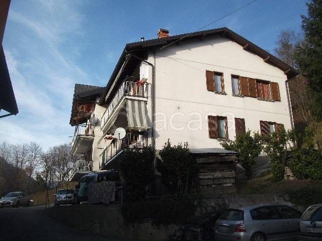 casa indipendente in vendita a Zogno in zona Stabello