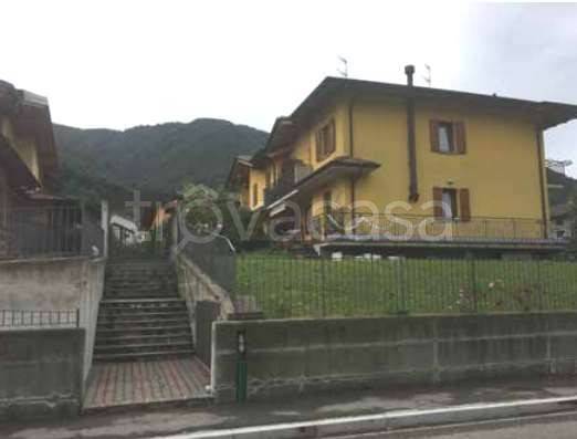 appartamento in vendita a Zogno in zona Stabello