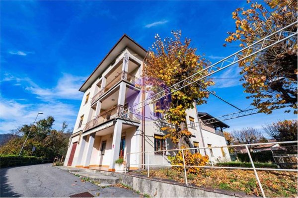 appartamento in vendita a Zogno in zona Endenna