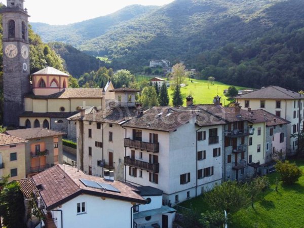 appartamento in vendita a Zogno in zona Poscante