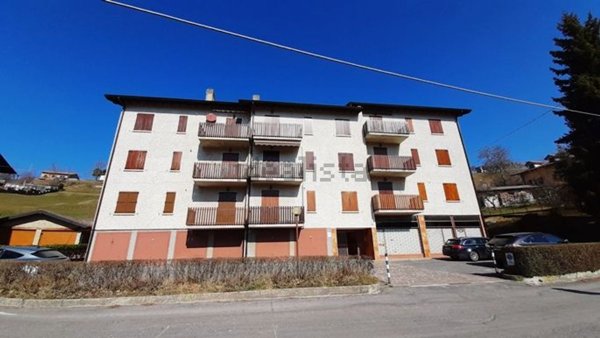 appartamento in vendita a Zogno in zona Miragolo San Marco