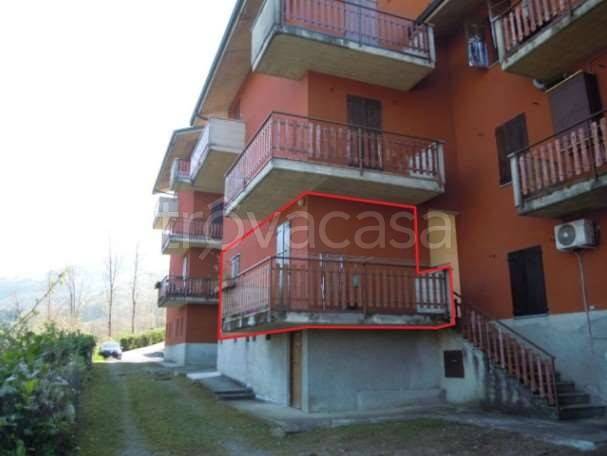 appartamento in vendita a Zogno in zona Somendenna