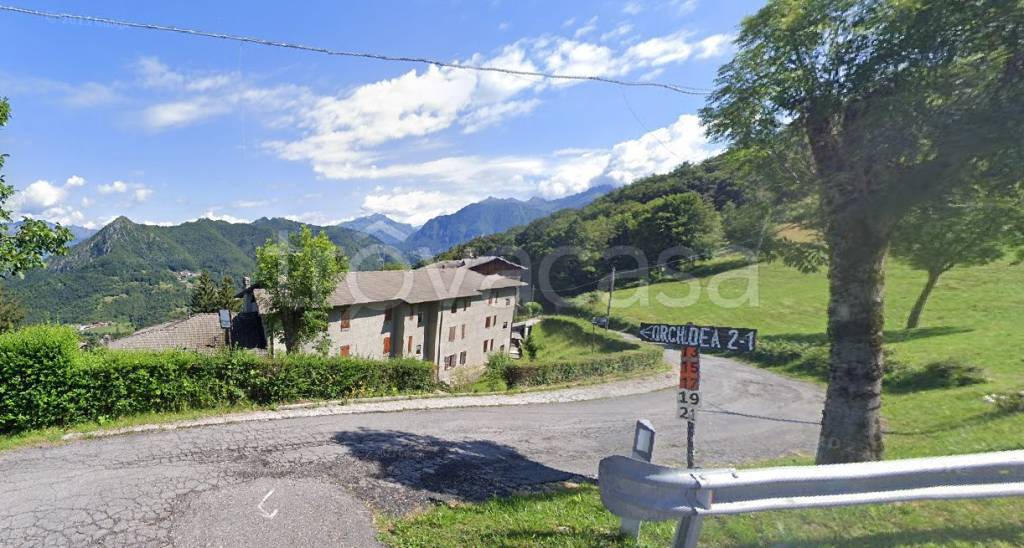 appartamento in vendita a Zogno in zona Somendenna