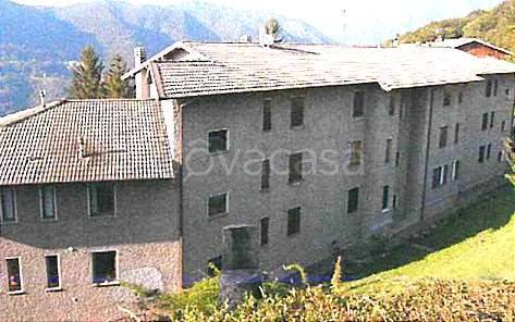 appartamento in vendita a Zogno in zona Somendenna