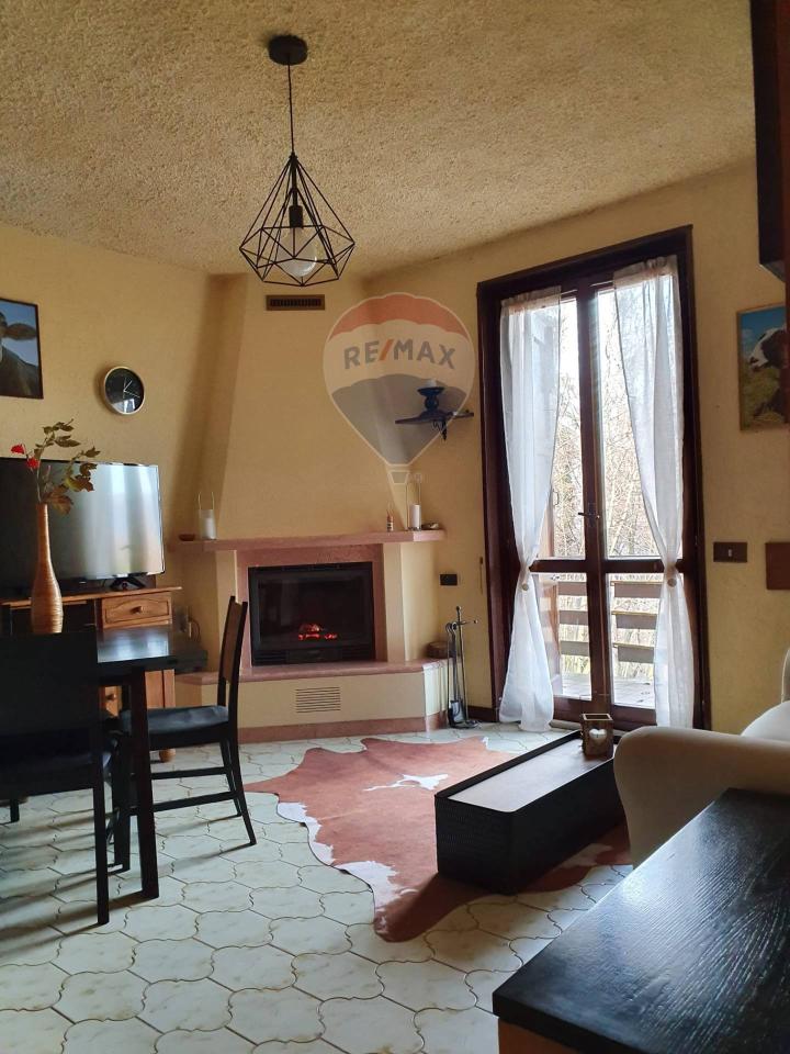 appartamento in vendita a Zogno in zona Miragolo San Marco