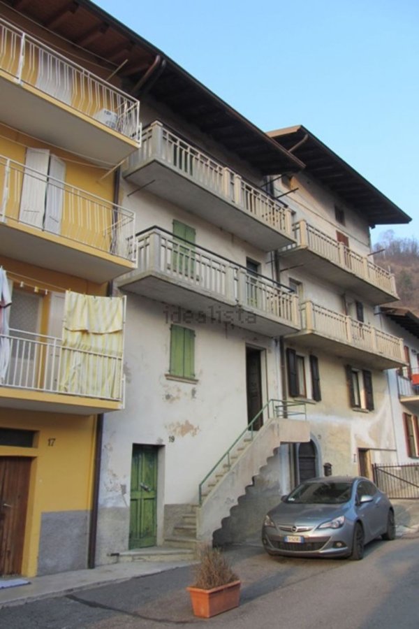 casa semindipendente in vendita a Zogno