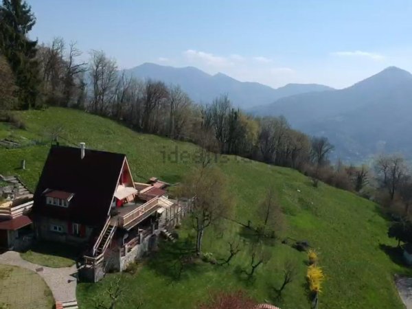 casa indipendente in vendita a Zogno