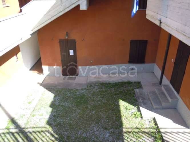 appartamento in vendita a Zogno in zona Somendenna