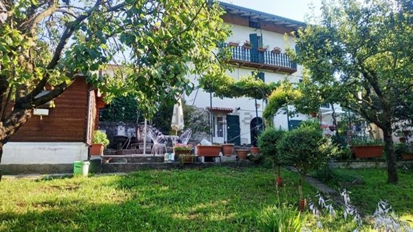 casa indipendente in vendita a Zogno in zona Somendenna