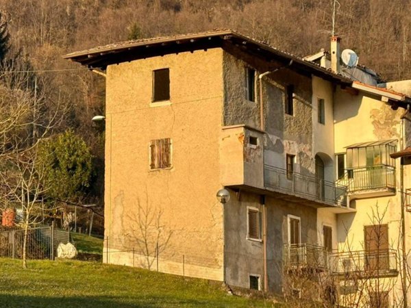 casa indipendente in vendita a Zogno