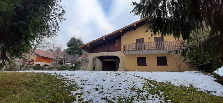 casa indipendente in vendita a Zogno in zona Miragolo San Salvatore